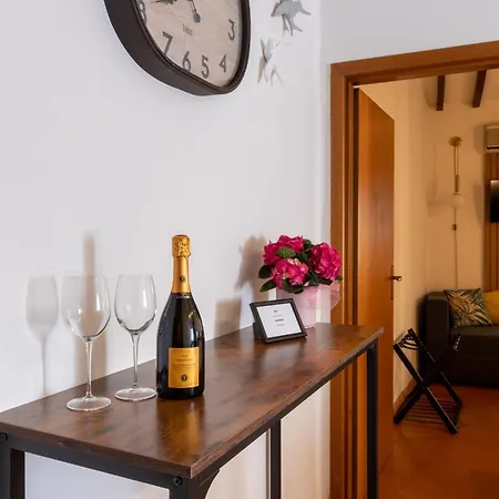 La Casa Di Emilia Apartment
